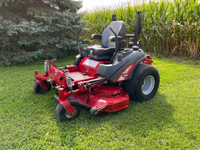 2018 Ferris Is3200Z Zero-Turn Rider – 61-Inch Cutting Width, 32Hp Engine 1