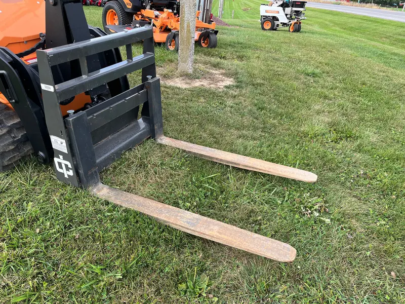 42-Inch Pallet Forks Compatible With Dingo Compact Loaders 1