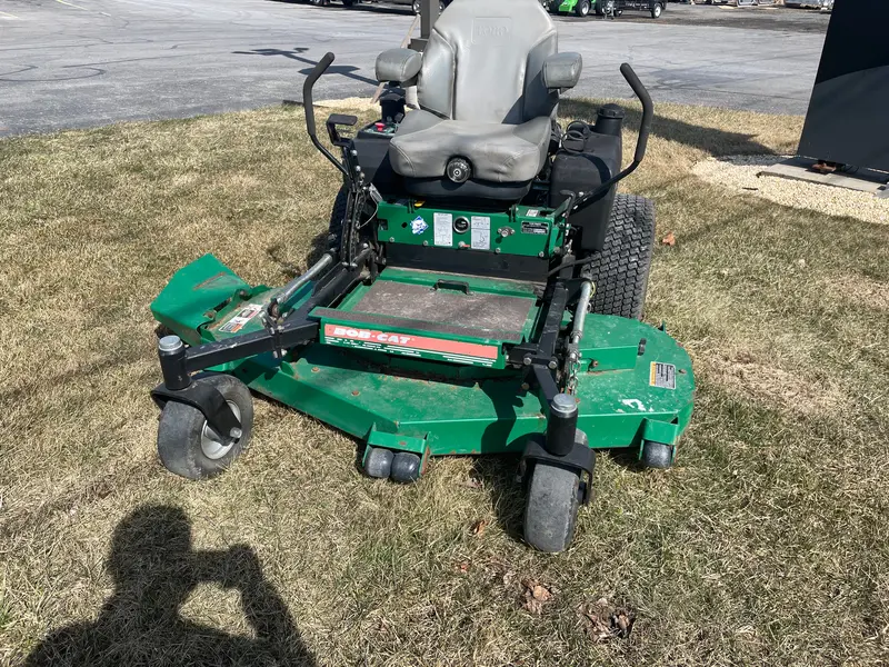 Bobcat 60-Inch Zero-Turn Mower – Compact Commercial Performance 1