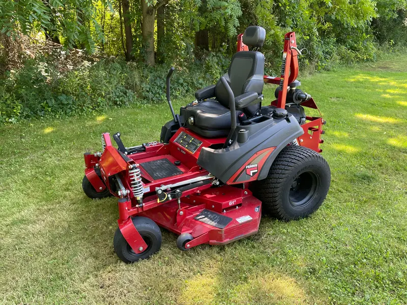 Ferris Is3300 Zero-Turn Mower – Commercial-Grade, Stock #8232 1