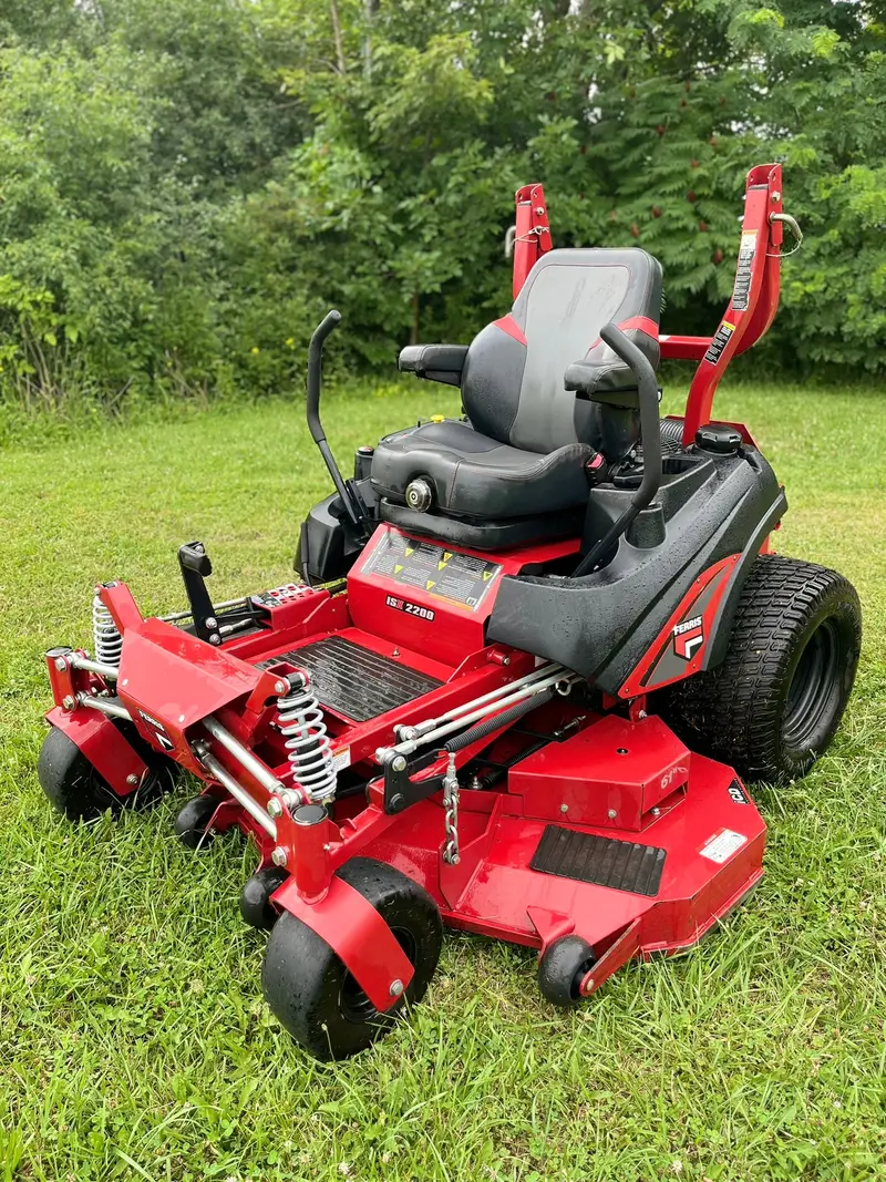 Ferris Isx2200 Zero-Turn – 61-Inch Deck & 26Hp Kawasaki Engine (Id: 5902028) – Inventory #7723 1