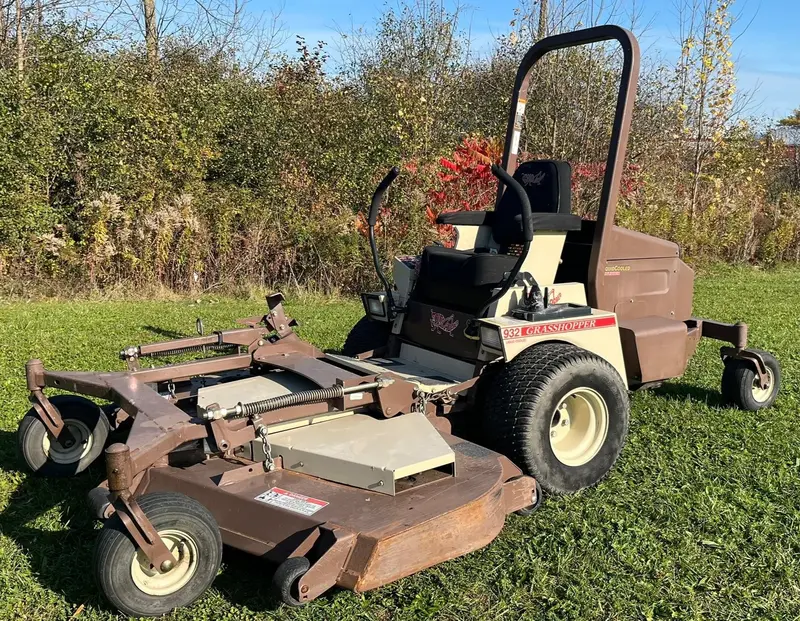 Grasshopper 72" Commercial Zero-Turn Mower – Wide-Cut Efficiency – #7492 1