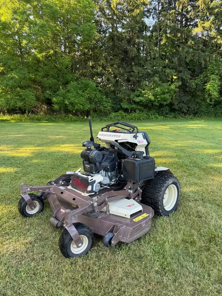 Like-New Grasshopper Stand-On Mower – Low-Hour, Ready-To-Work – Inventory #8270 1