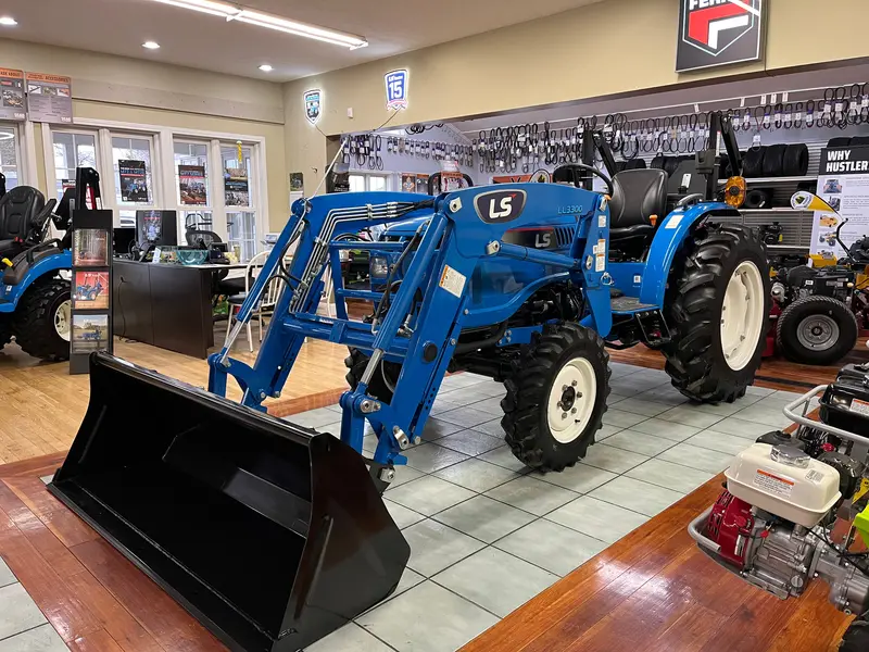 Ls Mt225E Compact Utility Tractor With Hst Transmission 1
