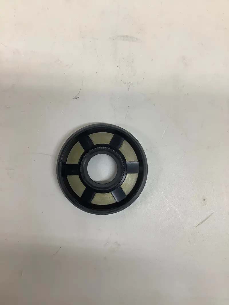 Yanmar Oil Seal 17×47×8 Mm – Crankshaft Or Transmission Gasket (192167-25260) 1
