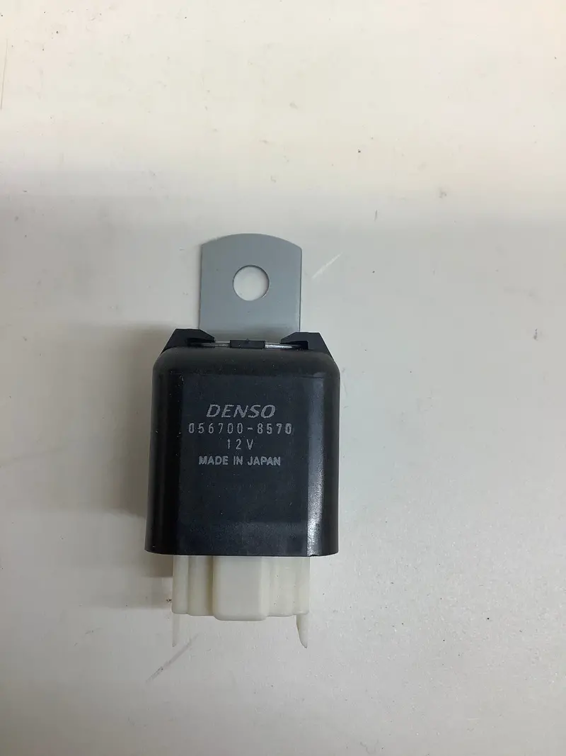 Yanmar Starter Relay – Reliable Ignition Control Unit (Part No. 198220-52180) 1
